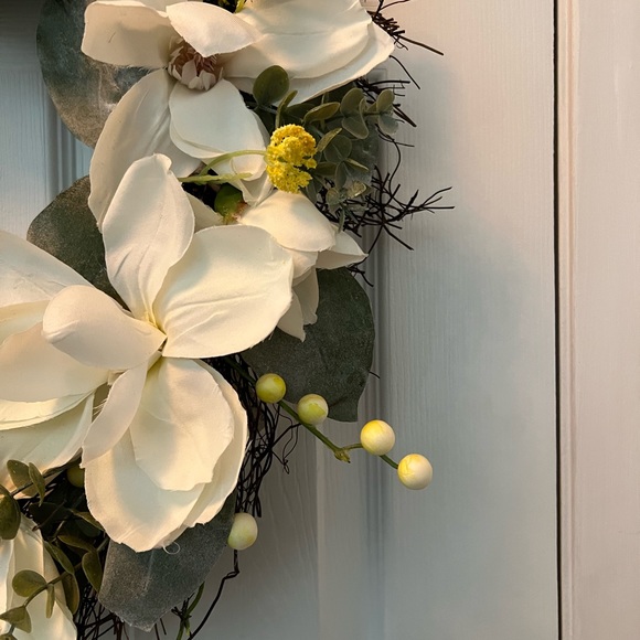 Ashland Floral Wreath - Picture 3 of 4